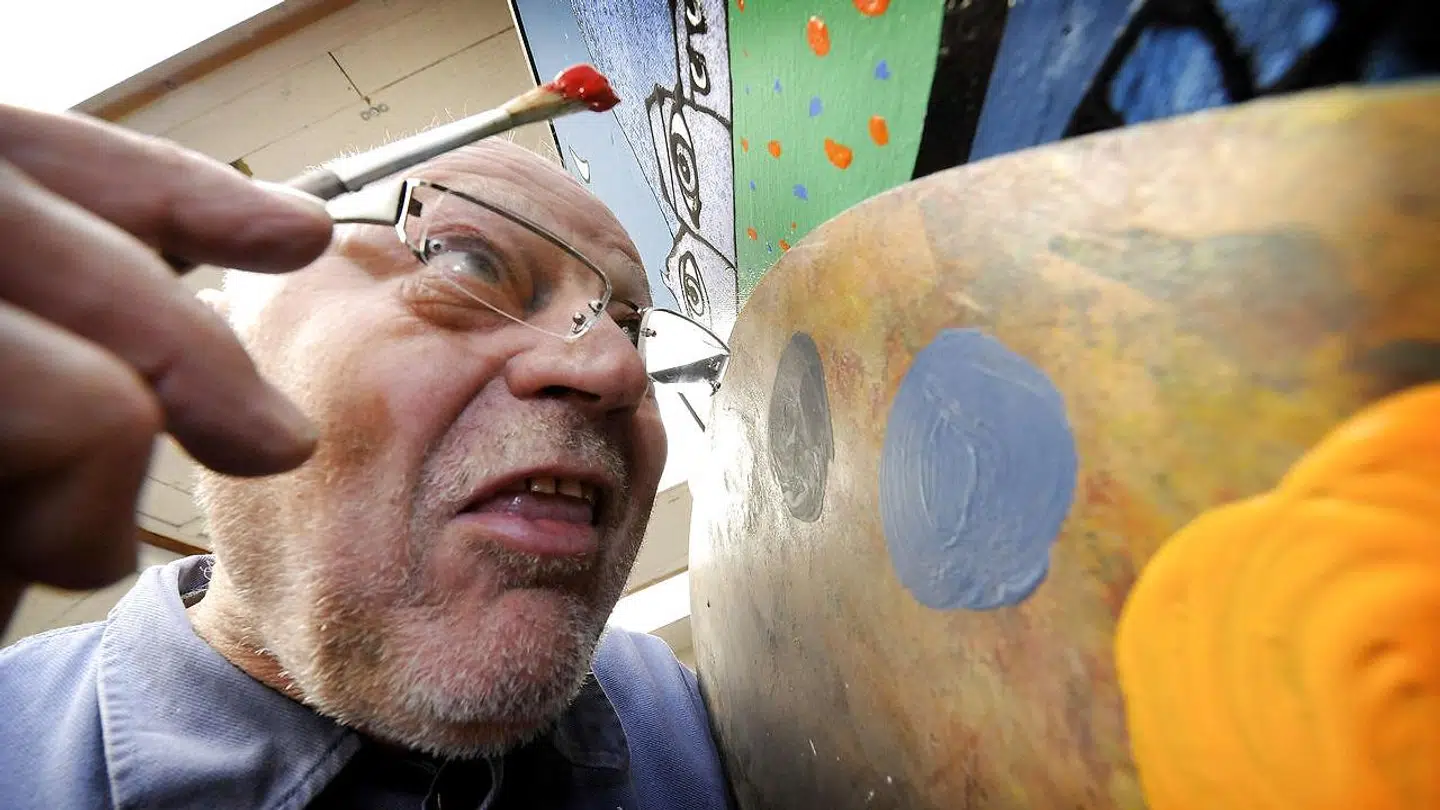 Troels Trier er musiker og billedkunstner.