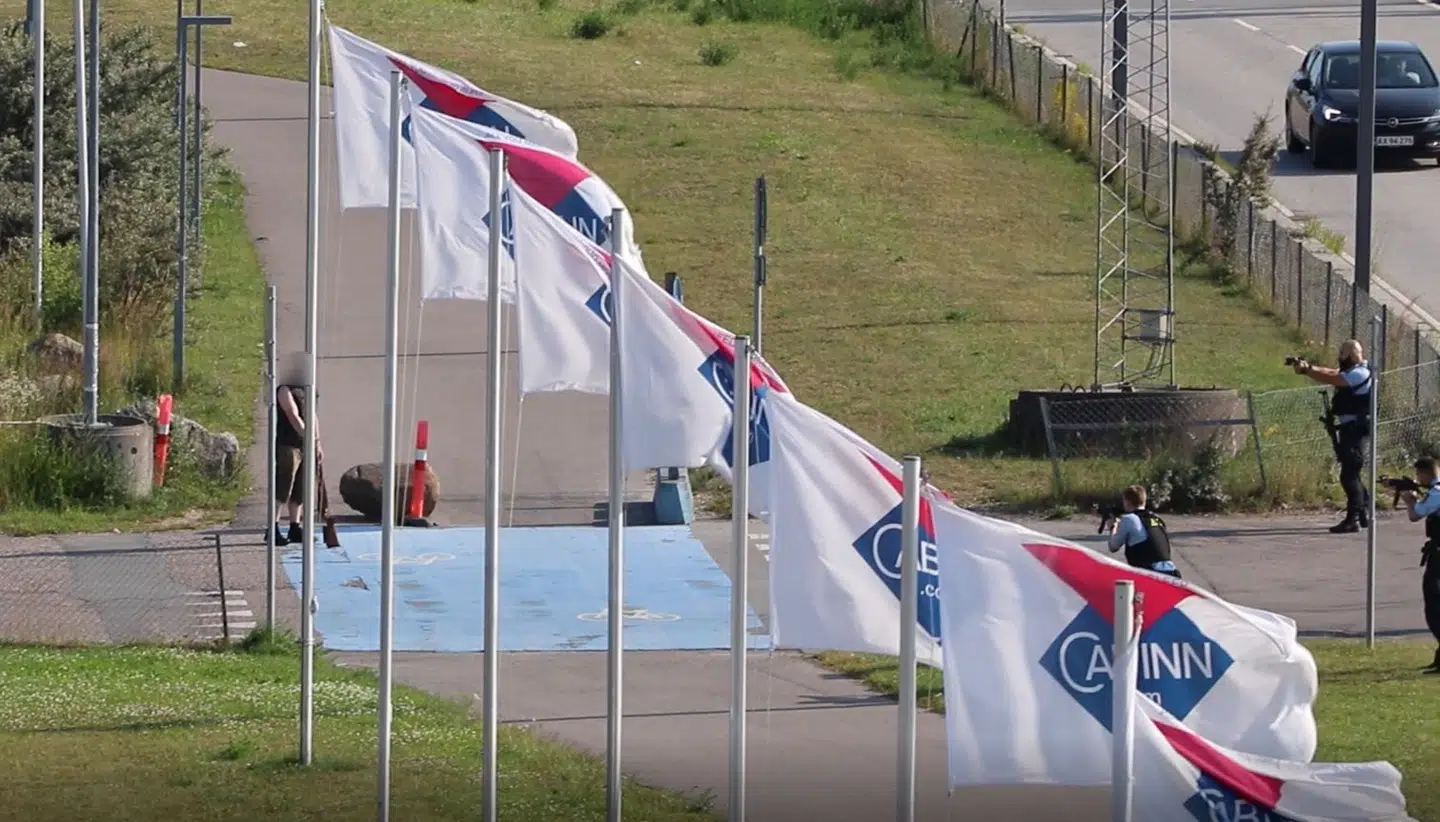 Du kan se hele videoen øverst i artiklen.