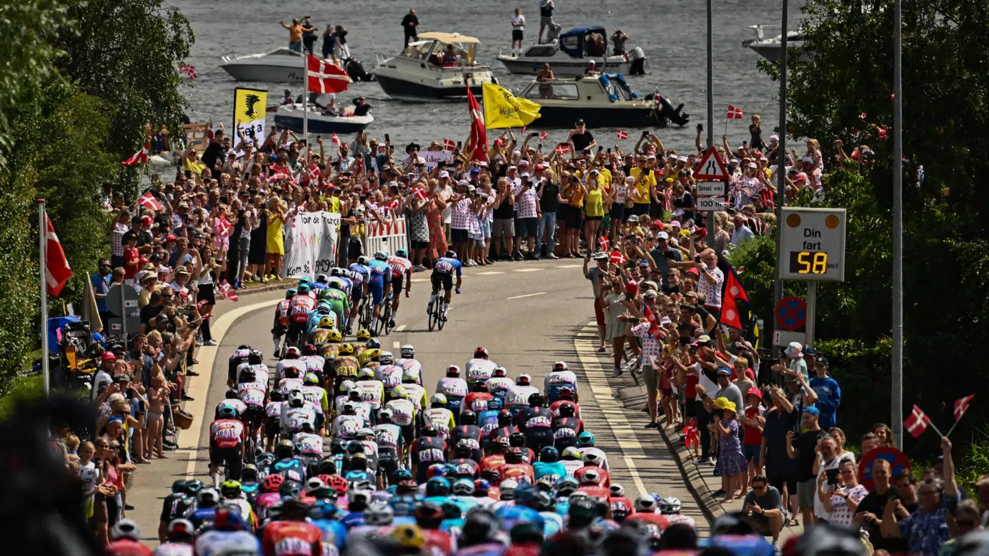 Igen søndag mødte tusinder af tilskuere frem på ruten.