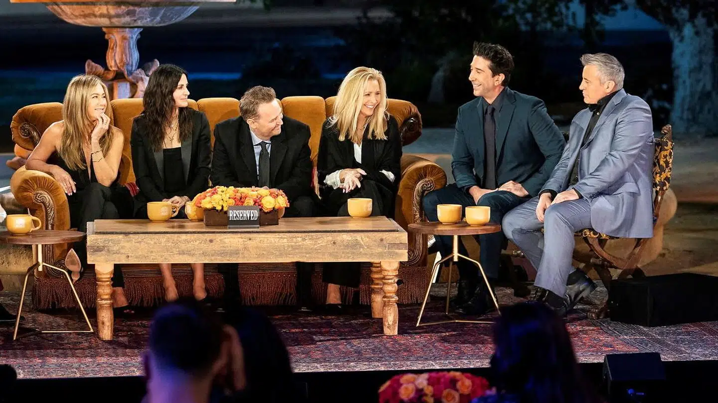 Her ses 'Vennner'-skuespillerne Jennifer Aniston, Courteney Cox, Matthew Perry, Lisa Kudrow, David Schwimmer og Matt Leblanc under særafsnittet af den populære tv-serie.