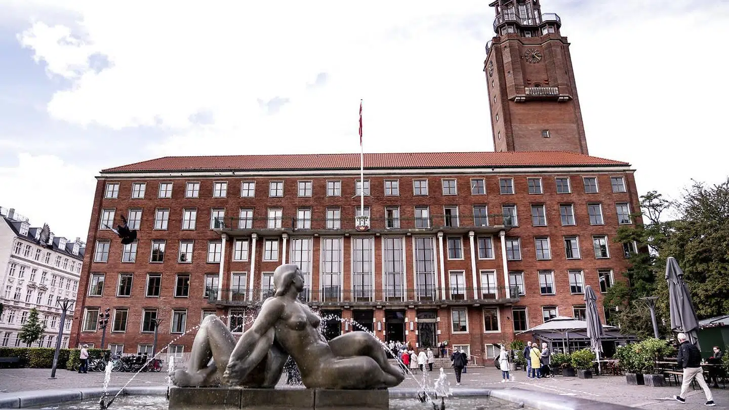 De to medarbejdere er ikke længere ansat i Frederiksberg Kommune. Arkivfoto af byens rådhus.
