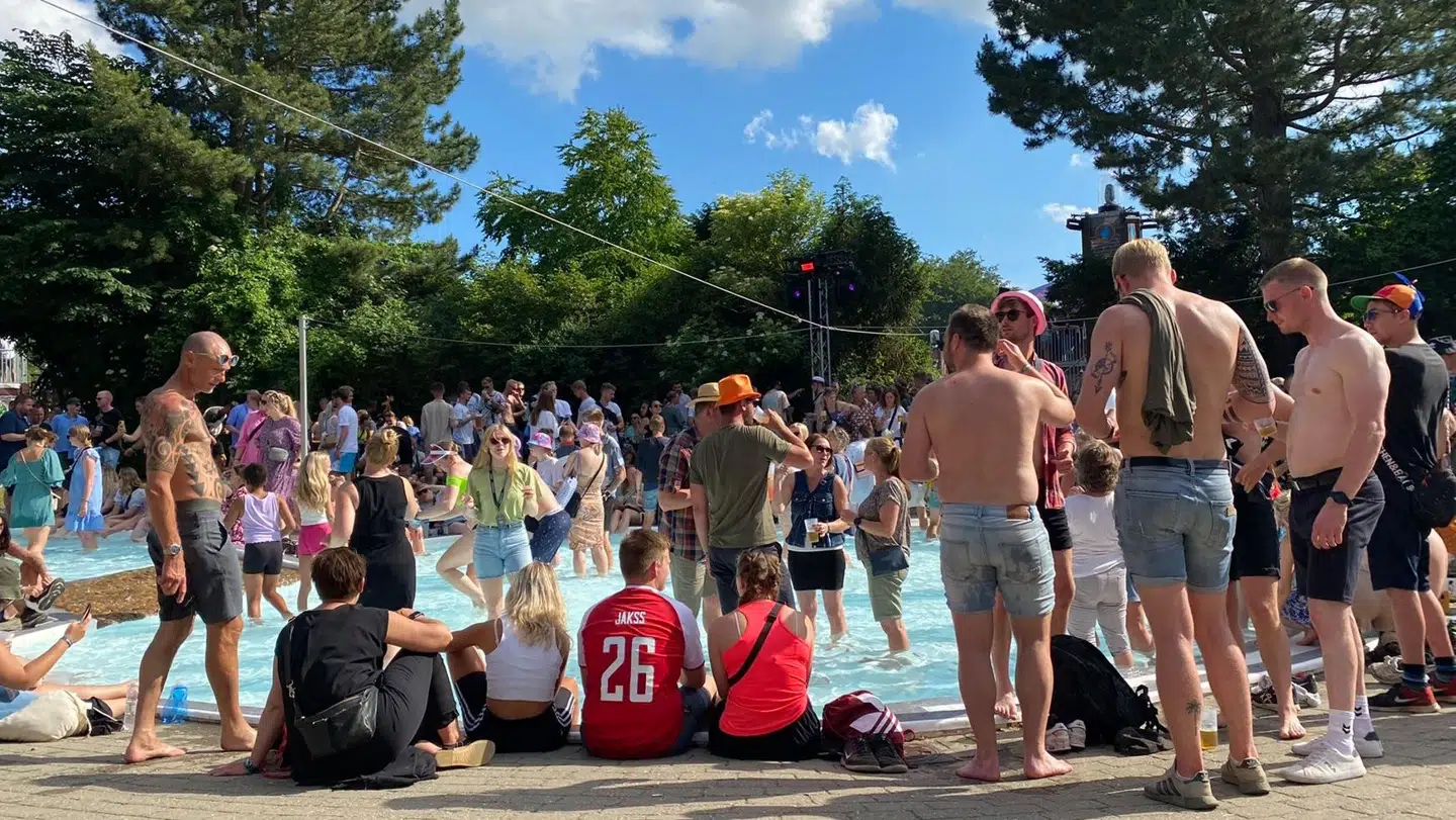 Der var gang i den på Magicbox - både på scenen og i det, der til daglig er soppebassin for mindre børn.