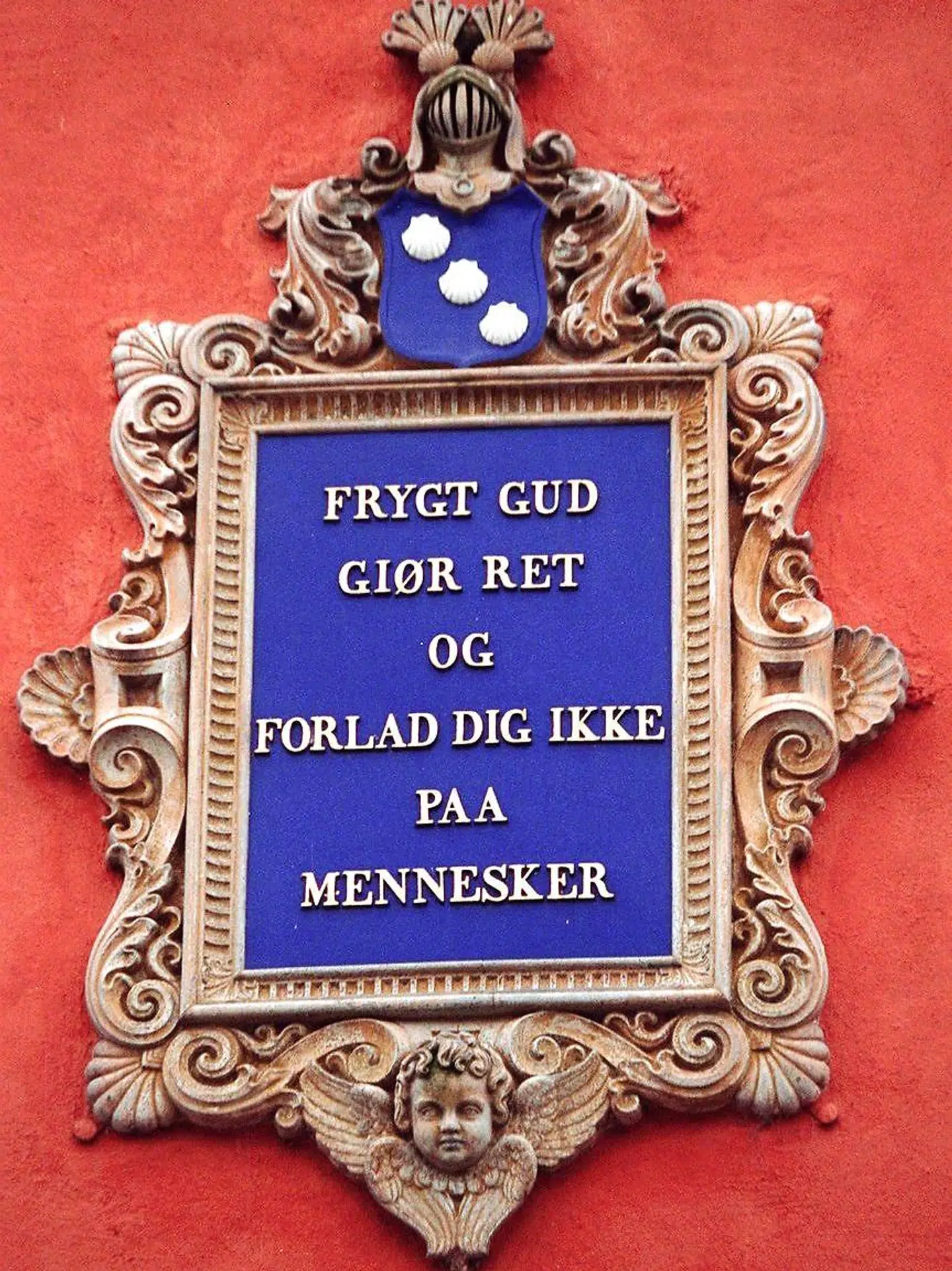 Inskription på Herlufholms kostskole.