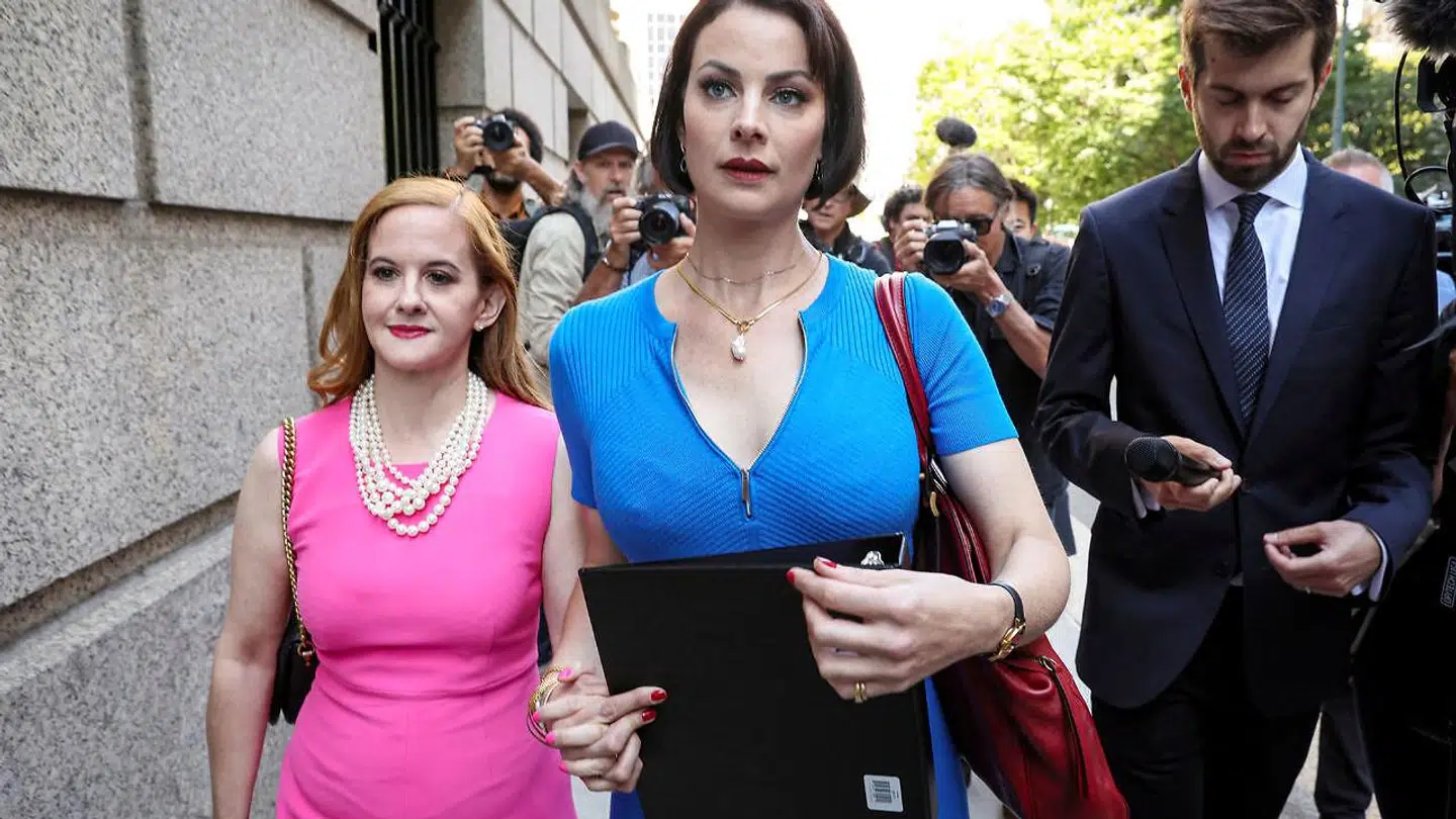 Ofrene Sarah Ransome og Elizabeth Stein mødte sammen, hånd i hånd, op i retten i Manhattan.