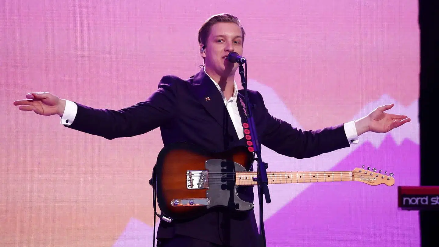 George Ezra, der måtte melde afbud.