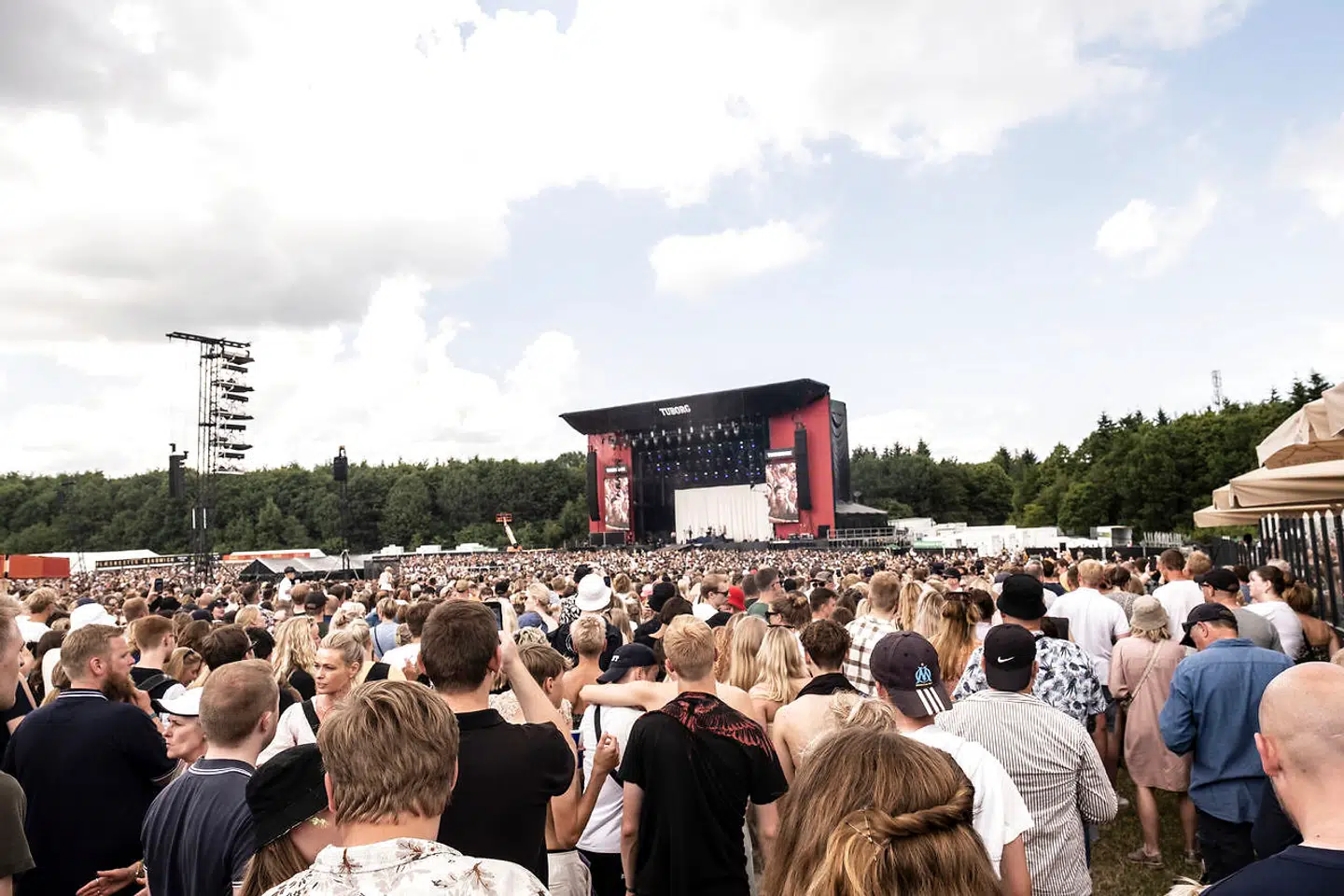 Andreas Odbjerg spiller på Tinderbox Odense, lørdag den 25. juni 2022.. (Foto: Helle Arensbak/Ritzau Scanpix)