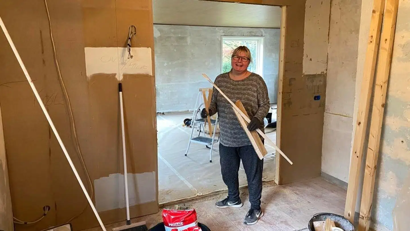 I 2021 køber Susanne et hus, som hun selv er med til at sætte i stand. Noget, hun end ikke havde turde drømme om for få år siden.