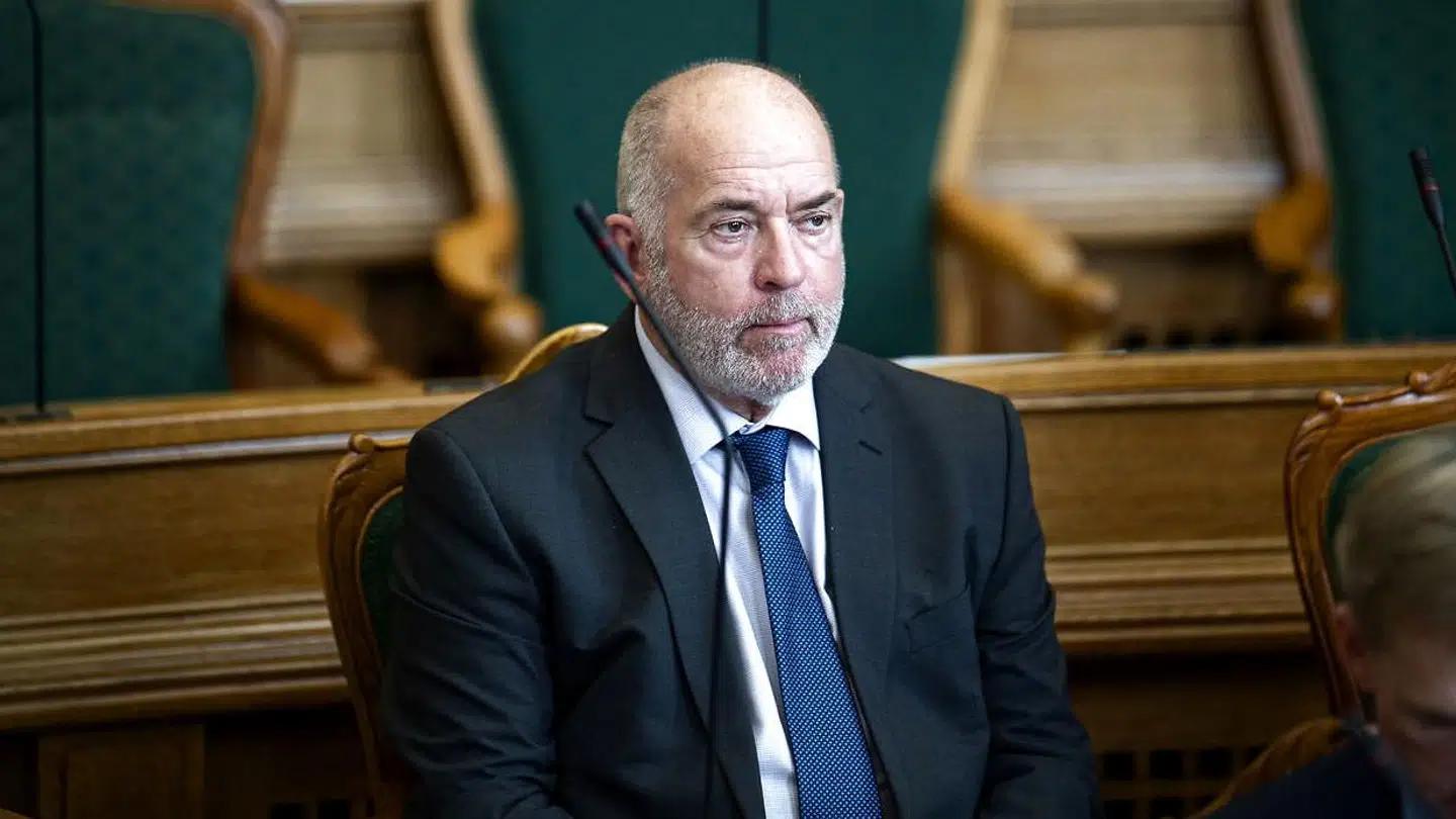 Søren Espersen melder sig ud af Dansk Folkeparti.