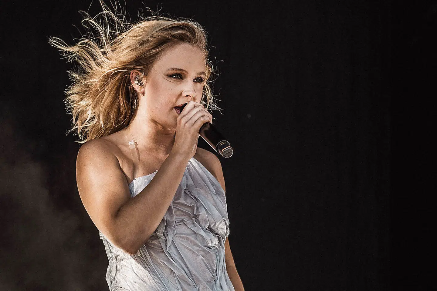 Zara Larsson spiller på Tinderbox Odense, torsdag den 23. juni 2022.. (Foto: Helle Arensbak/Ritzau Scanpix)