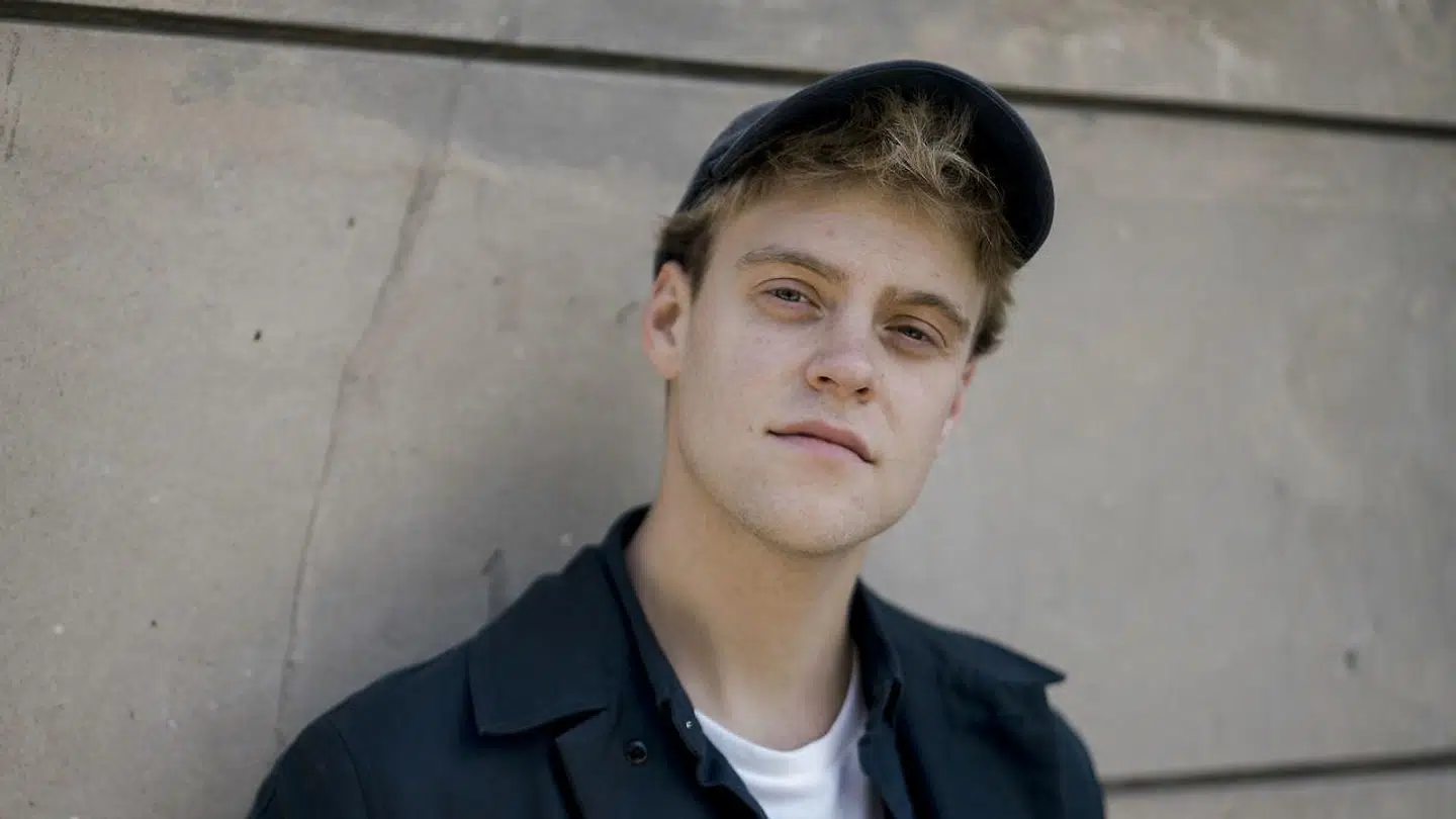 I år optræder Hjalmer for første gang på Tinderbox i Odense, hvor han er vokset op. Selvom det er første gang, han optræder på festivalen, føles den stadig som en hjemmebane, fordi både venner og familie kommer. Arkivfoto.