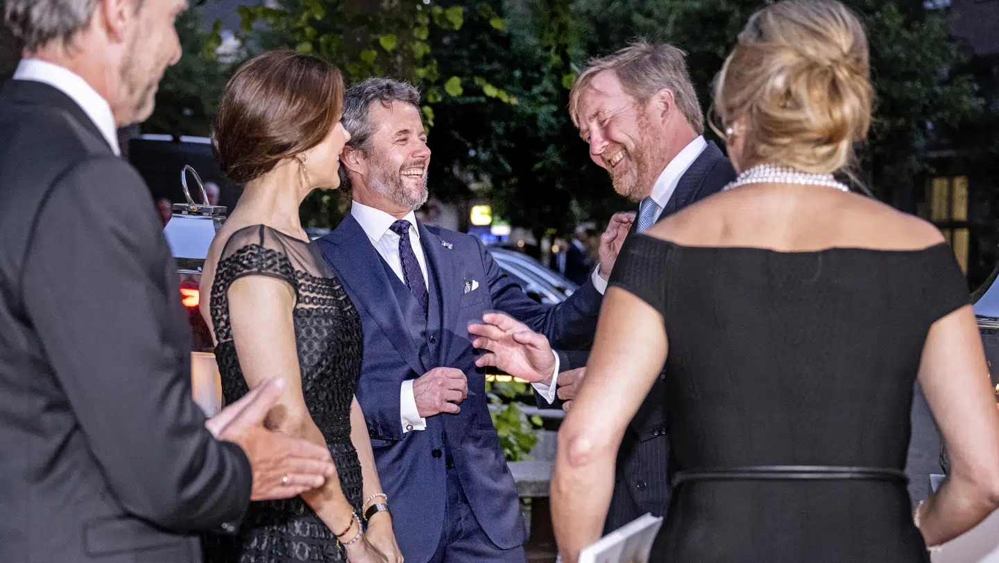 Kronprinsparret deltager i erhvervsfremstød i Holland mandag d. 20. juni 2022. Gallamiddag. Kronprins Frederik, Kronprinsesse Mary og det hollandske kongepar forlader gallafesten.