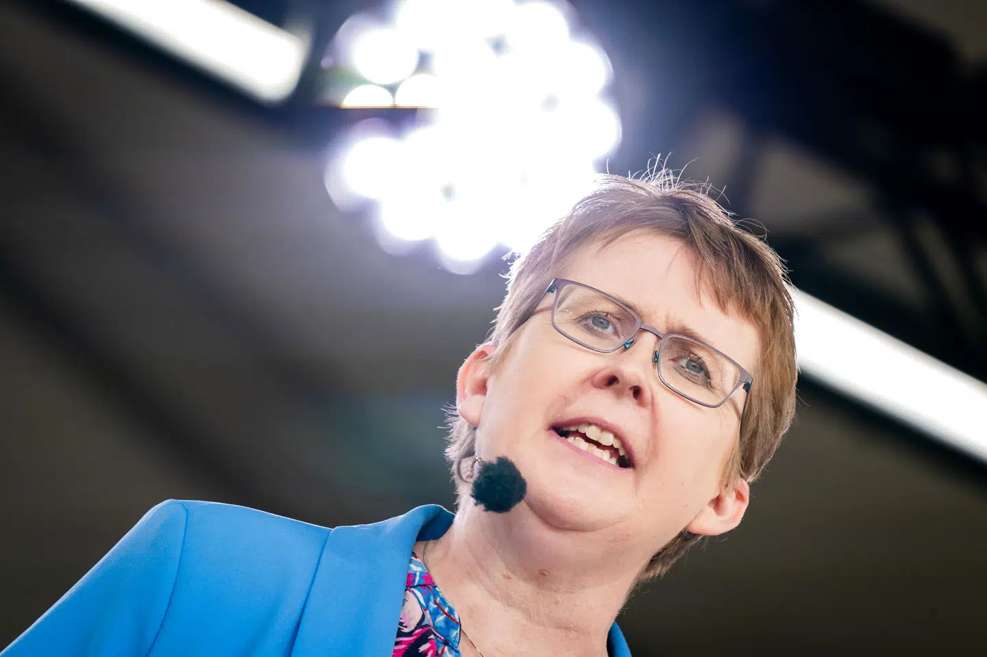 Konstitueret formand i Kristendemokraterne Marianne Karlsmose indledte flere sætninger i sin formandstale på Folkemødet med, at der er brug for Kristendemokraterne. Og trods en håndfuld valg i træk uden at vinde mandater, tror hun stadig på det. (Foto: Ida Marie Odgaard/Ritzau Scanpix) Ida Marie Odgaard/Ritzau Scanpix