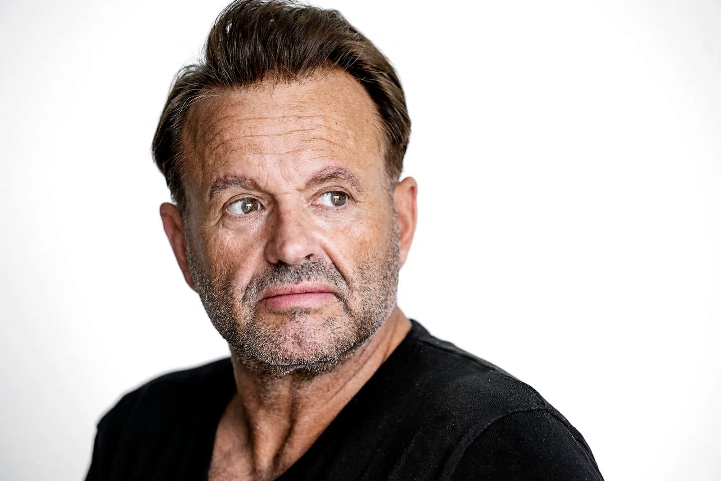 Dennis Knudsen var 24, da han sprang ud, men har aldrig selv oplevet krænkelser eller chikane.