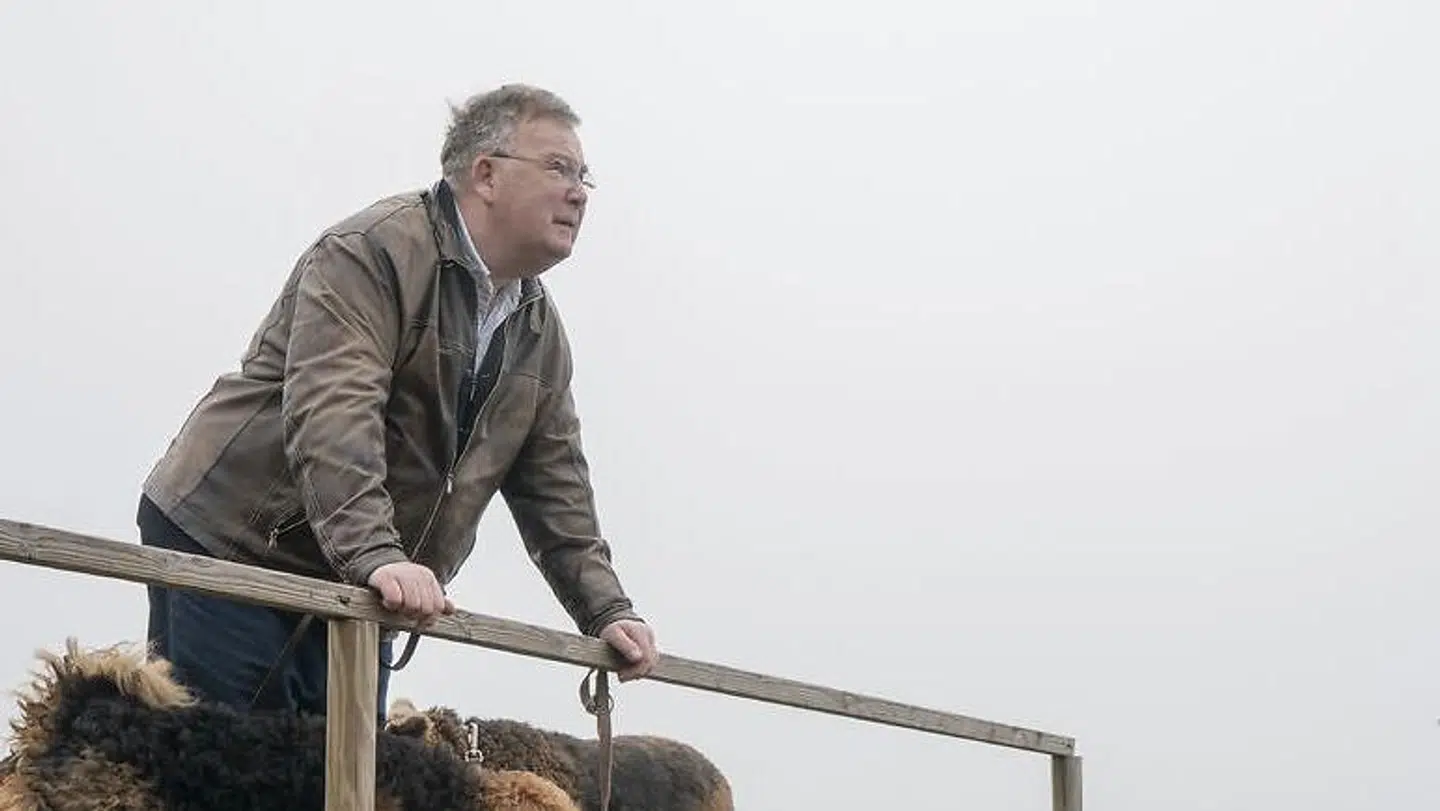 Sagen om Claus Hjort Frederiksen skabte en voldsom kritik af regeringen. Hjort mente selv, at regeringen stod bag sigtelsen. Det har regeringen afvist.