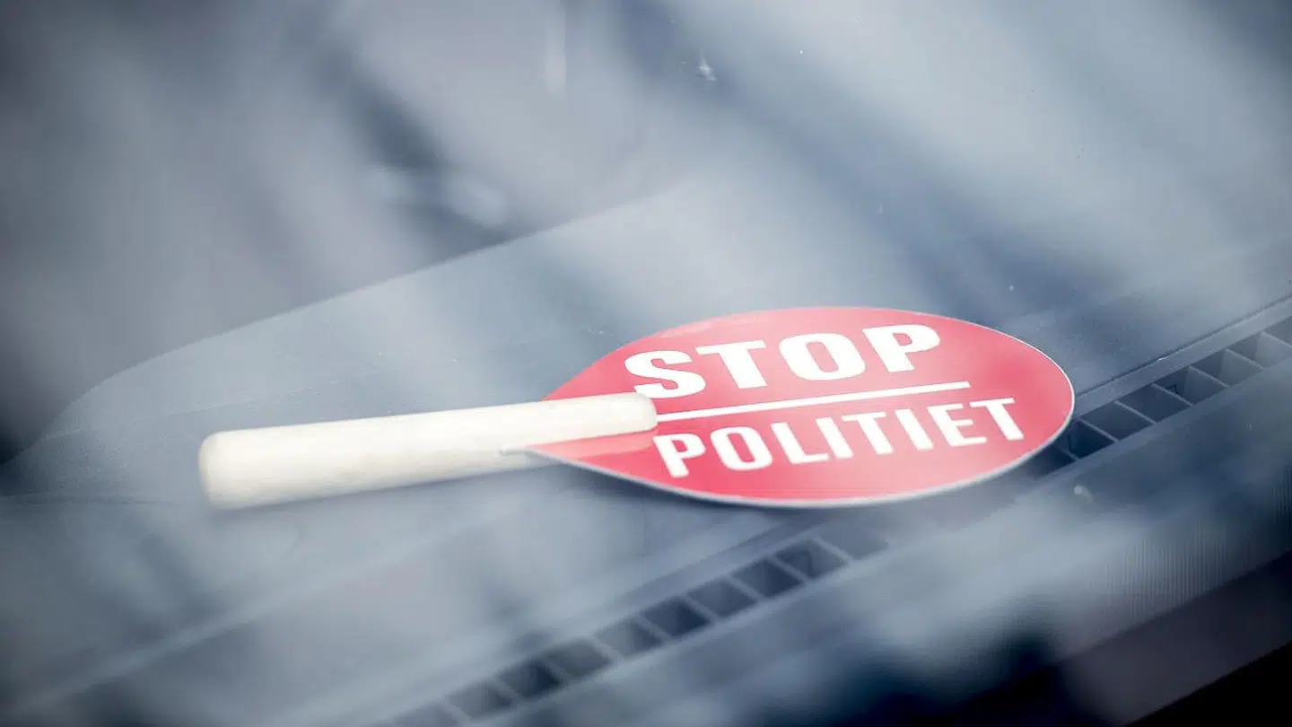 Med borgernes hjælp lykkedes det med stor sikkerhed at fastslå identiteten på en formodet gerningsmand til et smykketyveri, der udviklede sig til røveri.