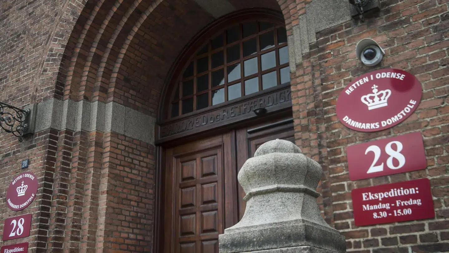 Tirsdag morgen begynder ankesagen mod fem mænd, der i september blev dømt for et groft overfald på en mandlig pædagogmedhjælper på en parkeringsplads.