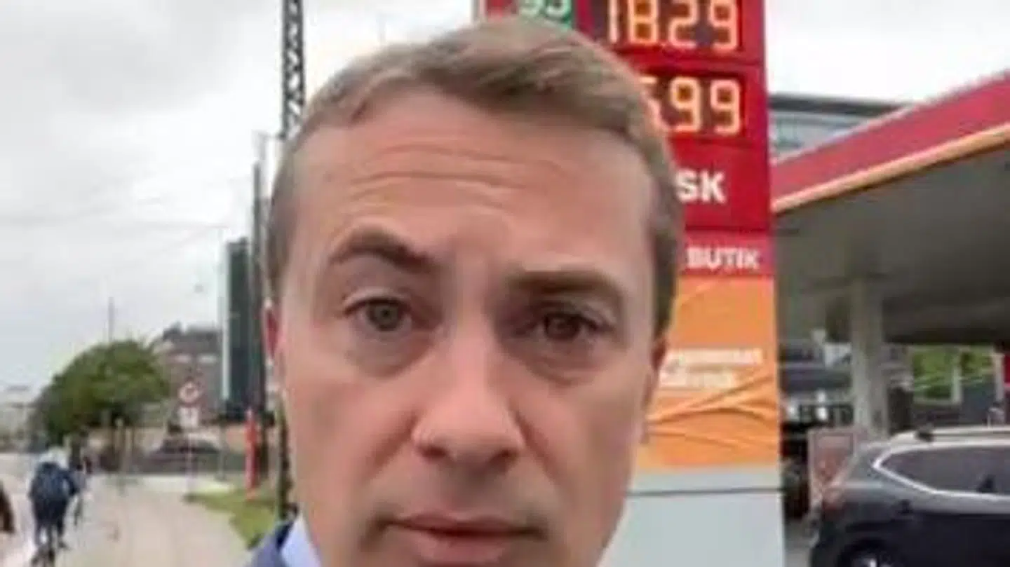 Partiformand Morten Messerschmidt vil ligesom et flertal i befolkningen have sat afgifterne på benzin og diesel ned nu.