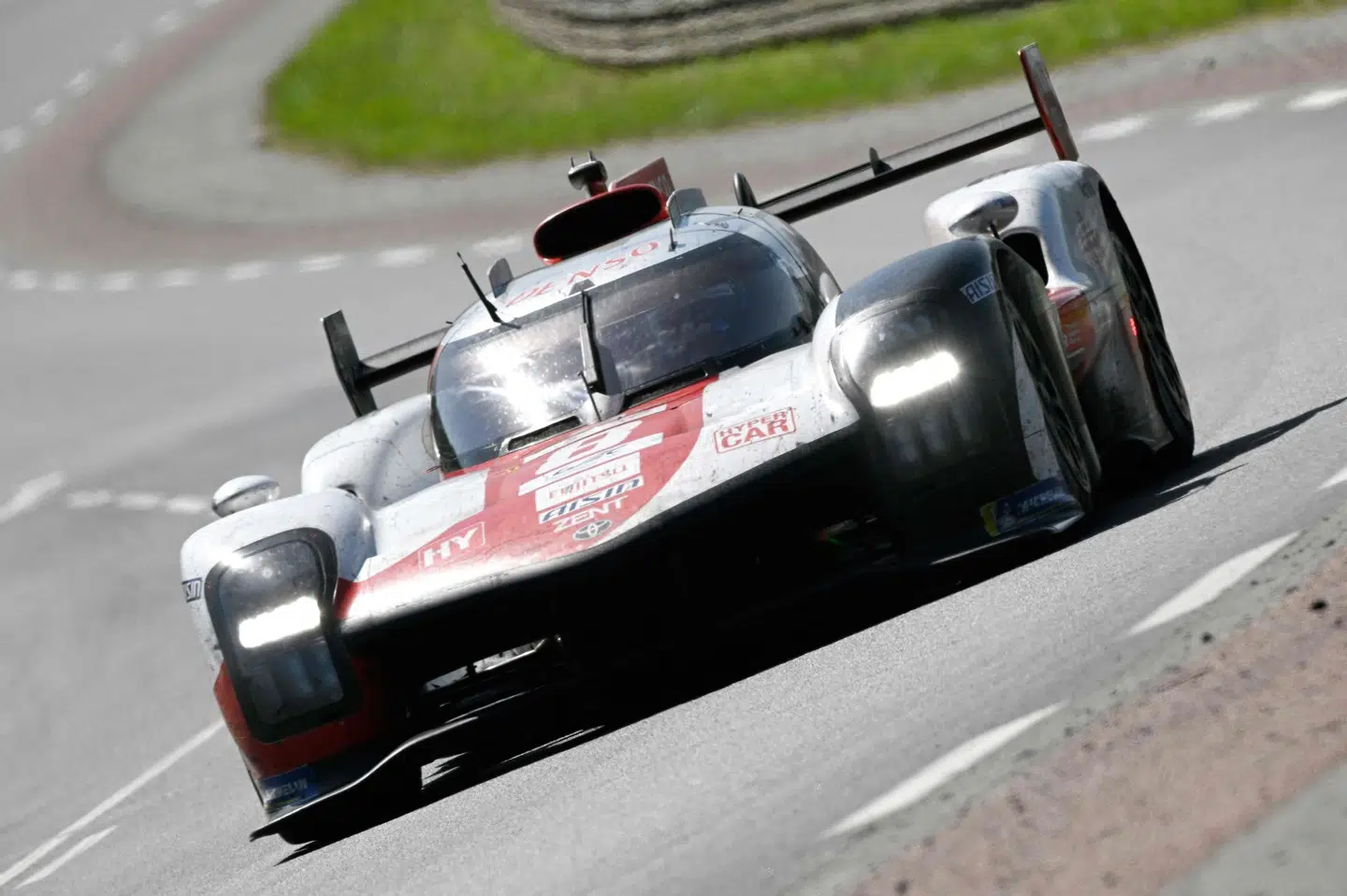 Ryo Hirakawa var søndag med til at sikre Toyota Gazoo Racing sejren i Le Mans for femte år i træk. Damien Meyer/Ritzau Scanpix