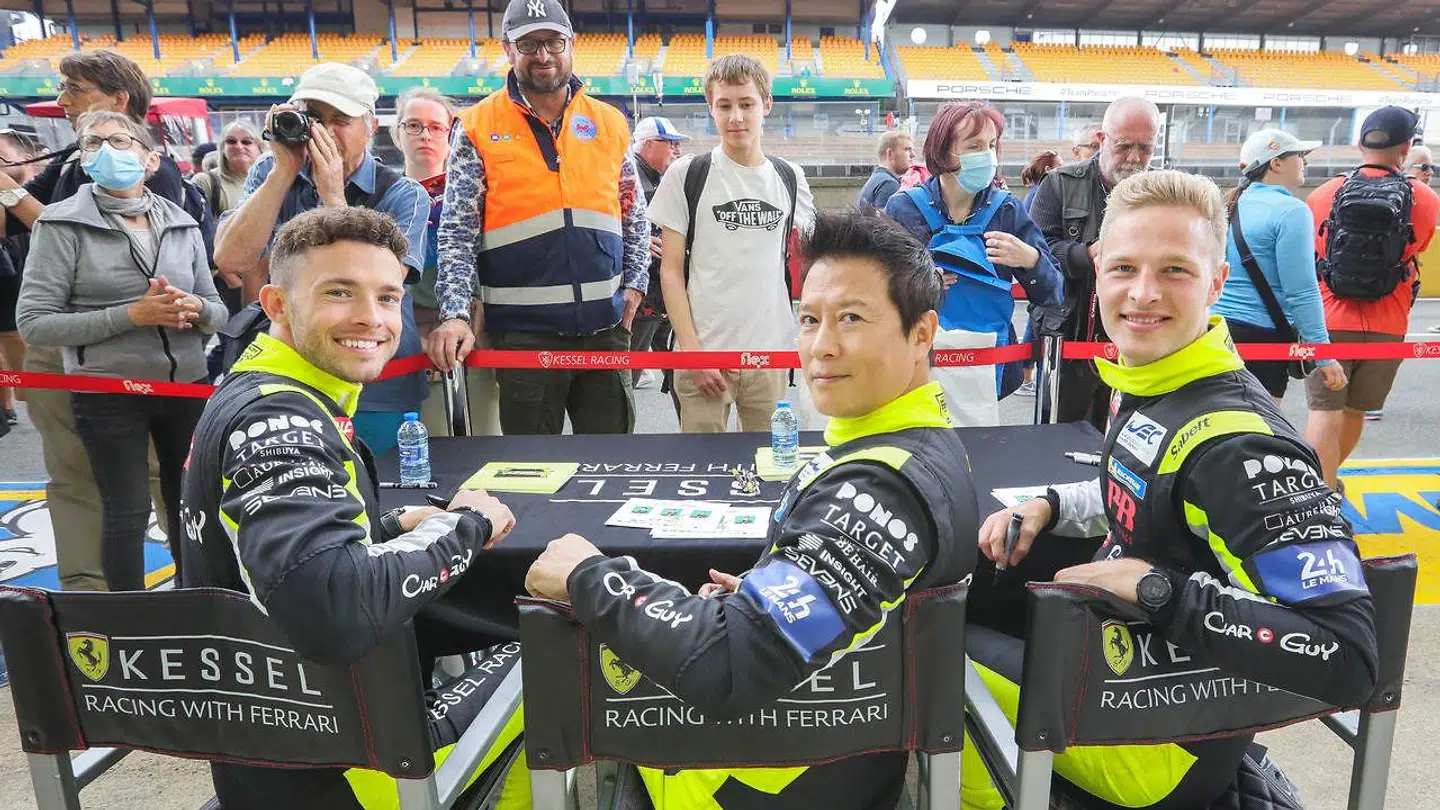 Mikkel Jensen (tv.) med Takeshi Kimura og Frederik Schandorff, som han kører med i år.