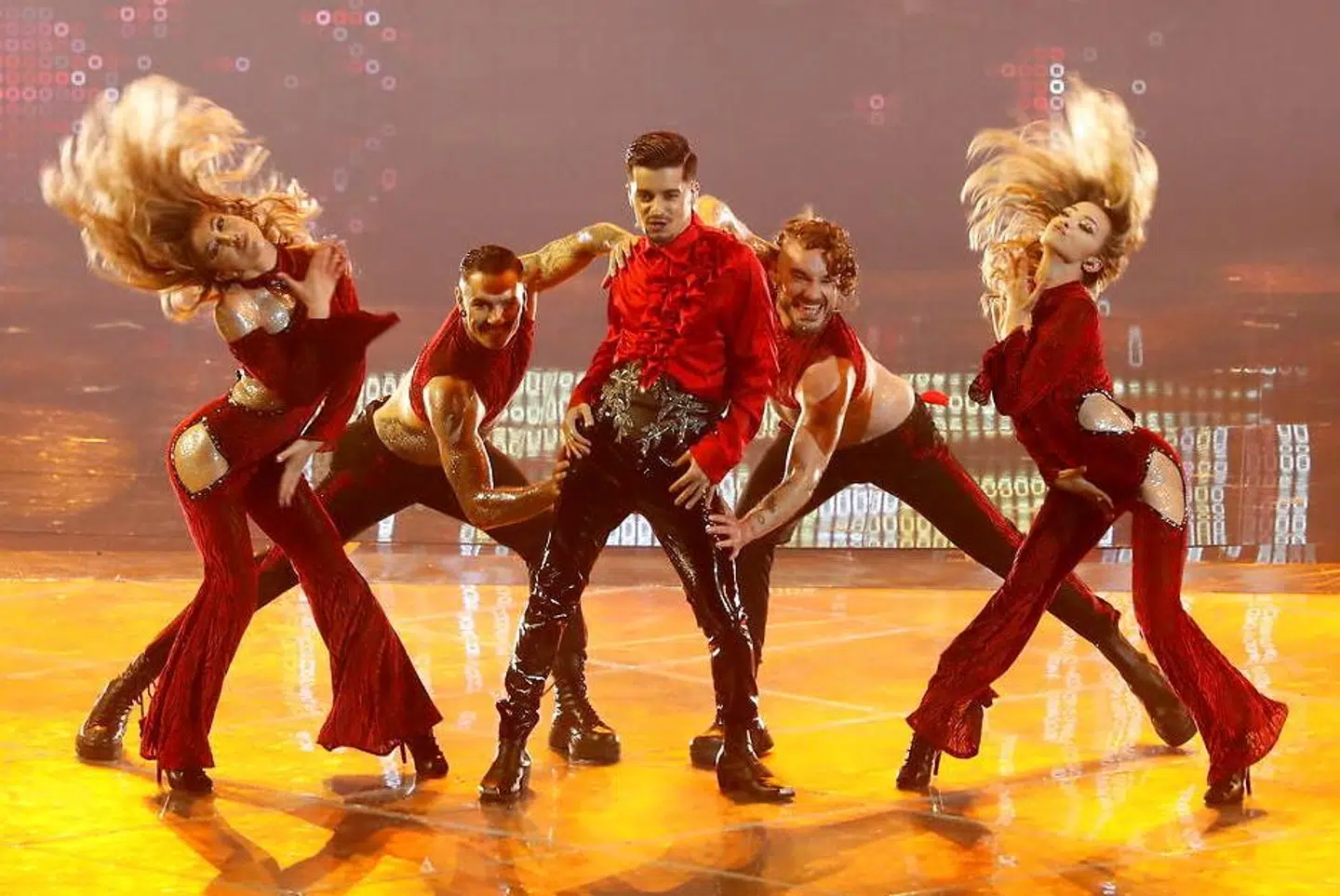 Rumænien stillede op med gruppen WRS og sangen 'Llámame'.