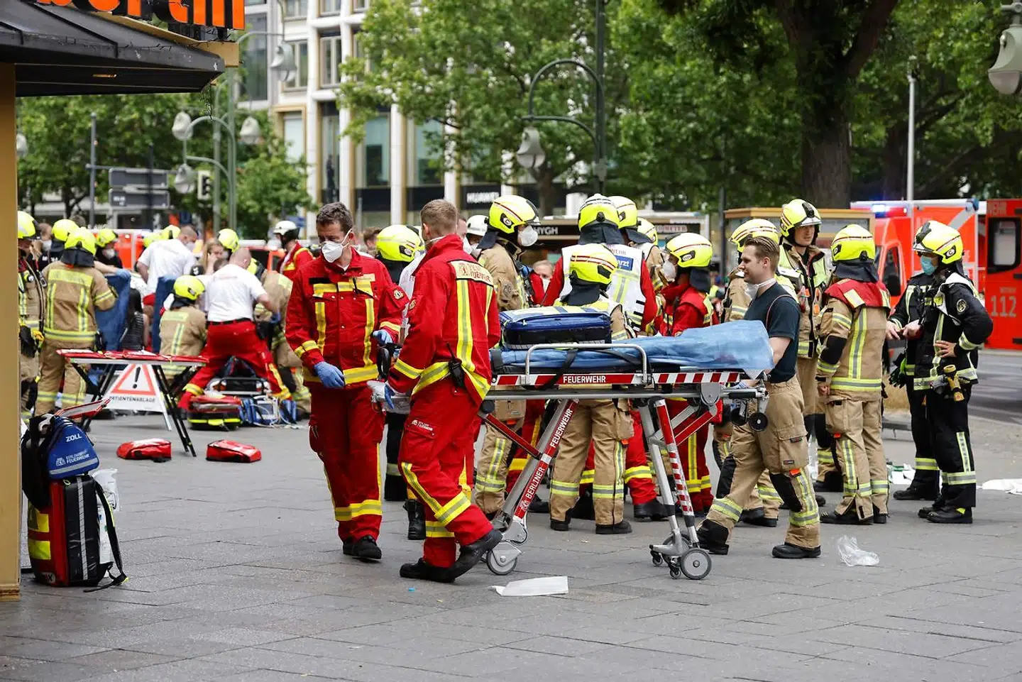 Området omkring Kürfürstendam i Berlin blev forvandlet til blodigt kaos onsdag formiddag.
