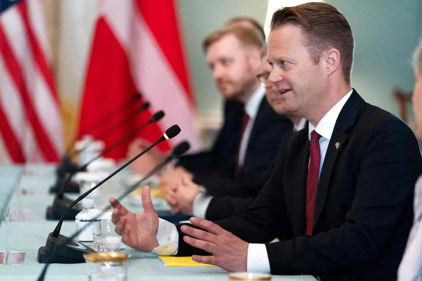 Danmarks udenrigsminister, Jeppe Kofod (S), ses her ved et møde med den amerikanske udenrigsminister, Antony Blinken, som fandt sted i begyndelsen af juni. De to ministre diskuterede blandt andet et styrket samarbejde inden for kvanteteknologi. Jacquelyn Martin/Ritzau Scanpix