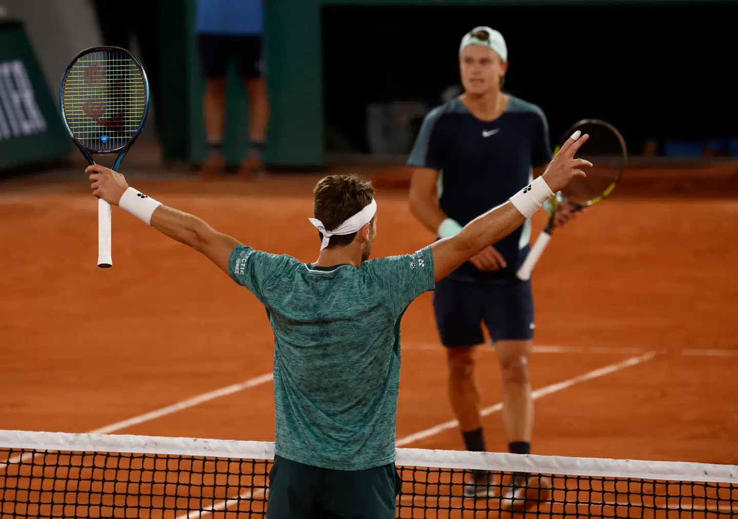 Tennis - French Open - Roland Garros, Paris, France - June 2, 2022 Norway's Casper Ruud celebrates after winning his quarter final match against Denmark's Holger Rune REUTERS/Gonzalo Fuentes