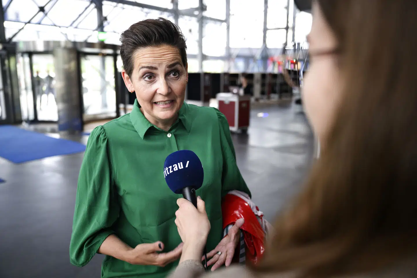 Pia Olsen Dyhr (SF) har onsdag afgivet sin stemme ved et valgsted på en skole i Københavns Sydhavn. Hun anbefaler et ja til at afskaffe Danmarks forsvarsforbehold i EU. (Arkivfoto). Philip Davali/Ritzau Scanpix