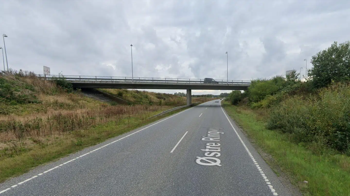 Flere broer krydser Østre Ringvej på strækningen mellem Niels Bohrs Alle og Nyborgvej. Her er det Niels Bohrs Alle, der krydser. Foto: Google Maps