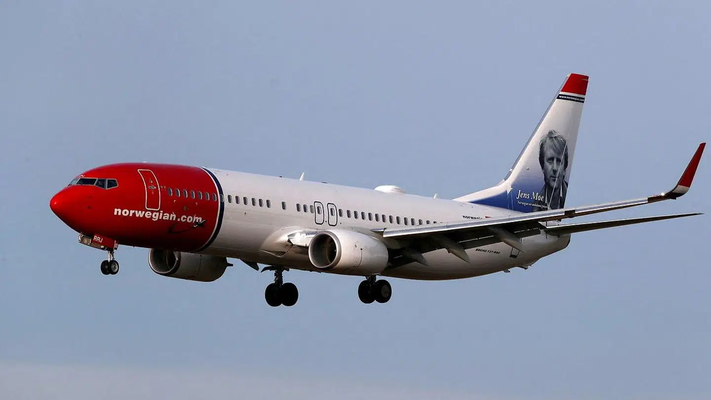 Et fly fra Norwegian er lørdag eftermiddag sikkerhedslandet i Københavns Lufthavn.