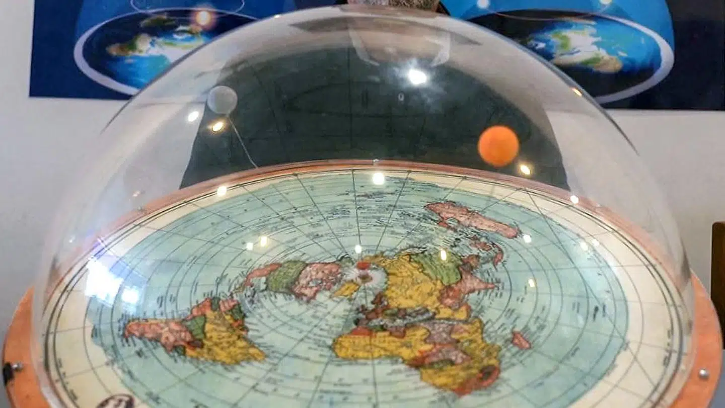 'Flat earth'-teorien har vundet indpas blandt flere konspirationsteoretikere, der mener, at sandheden om planetens form holdes skjult af blandt andet NASA.
