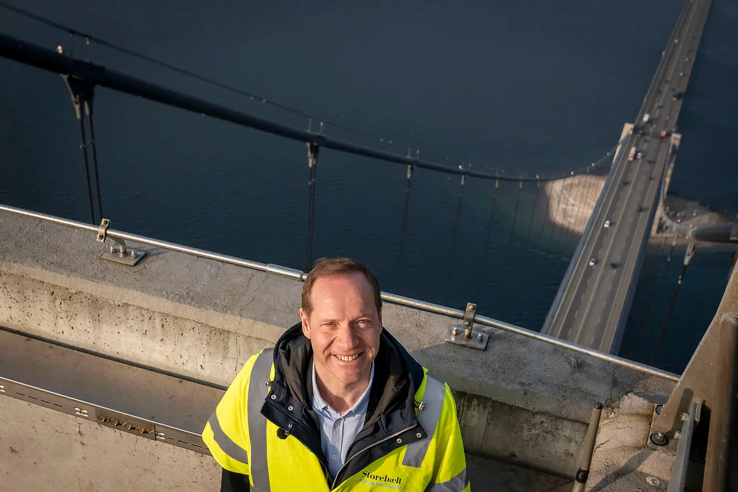 Christian Prudhomme var på besøg i pylonerne på Storebæltsbroen i anledning af, at der var 100 dage til den danske Tour-start.