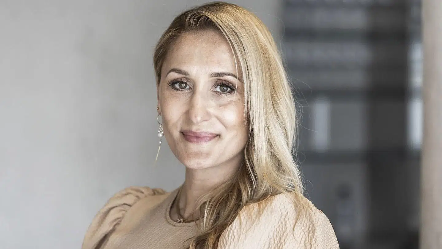 Portræt af Marijana Jankovic i forbindelse med at skaber og hovedforfatter Lone Scherfig introducerer sammen med konceptuerende instruktør, Søren Balle TV 2-dramaserien Dag og nat, i Den Sorte Diamant i København, torsdag den 19. maj 2022.. (Foto: Ólafur Steinar Rye Gestsson/Ritzau Scanpix)