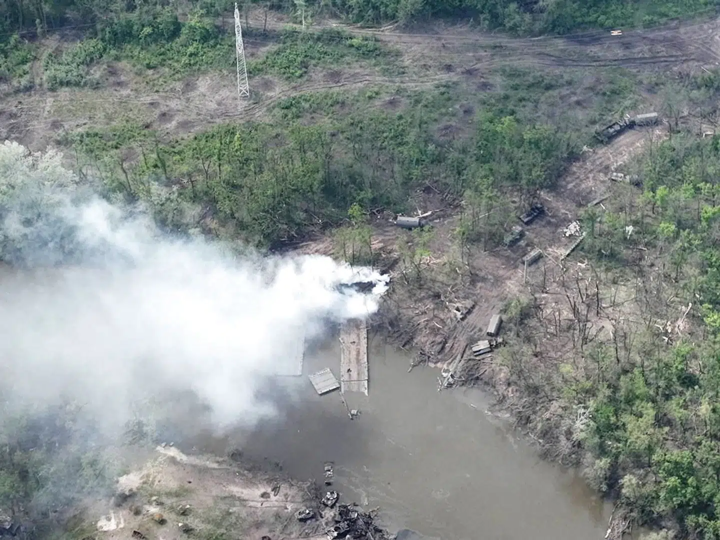 En mislykket russisk operation ved en flod i Donetsk har også givet kritik.
