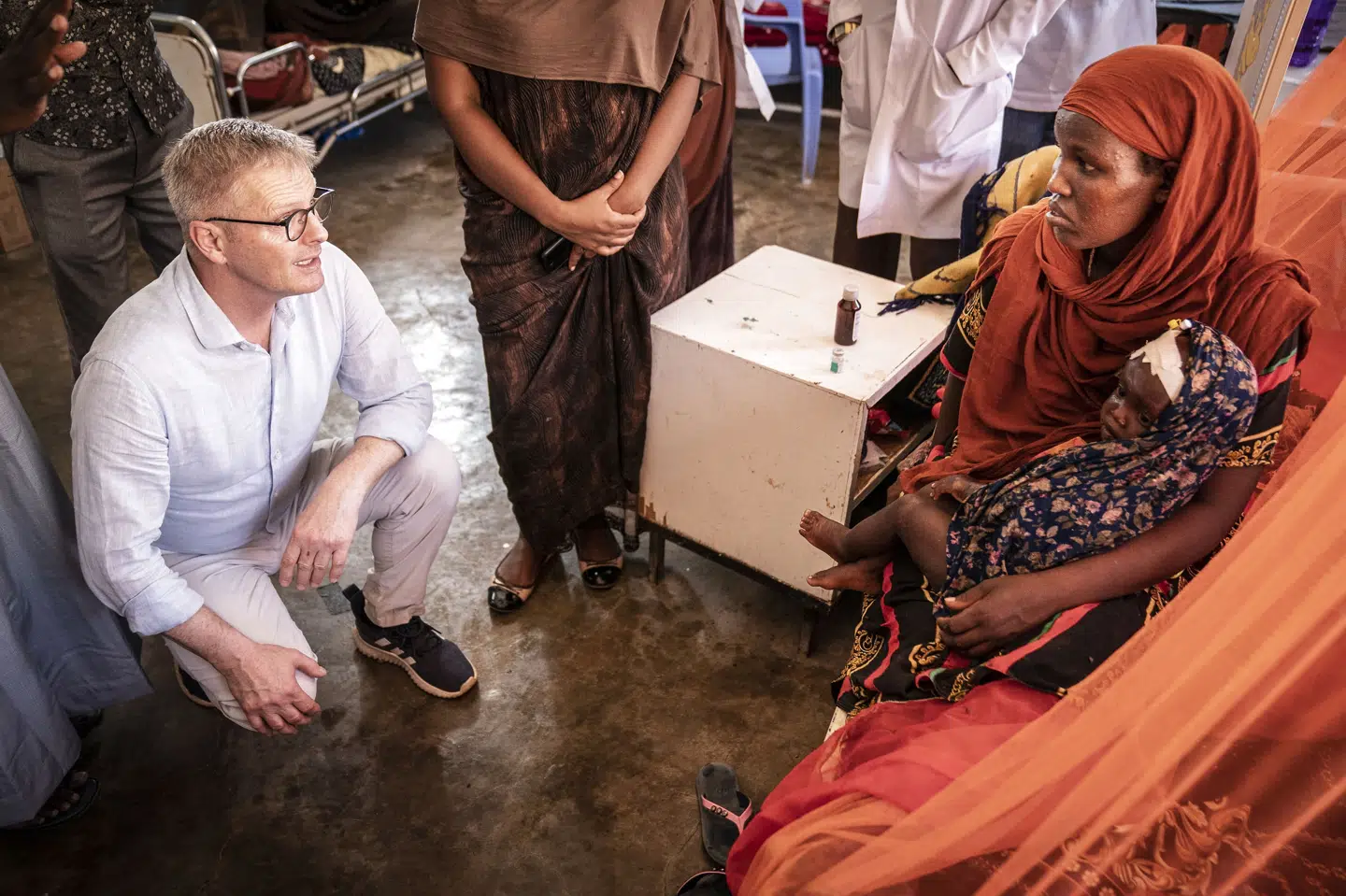Udviklingsminister Flemming Møller Mortensen (S) besøgte i starten af maj Gode i Etiopien. Her besøger han et hospital, hvor underernærede kvinder var indlagt. Mads Claus Rasmussen/Ritzau Scanpix