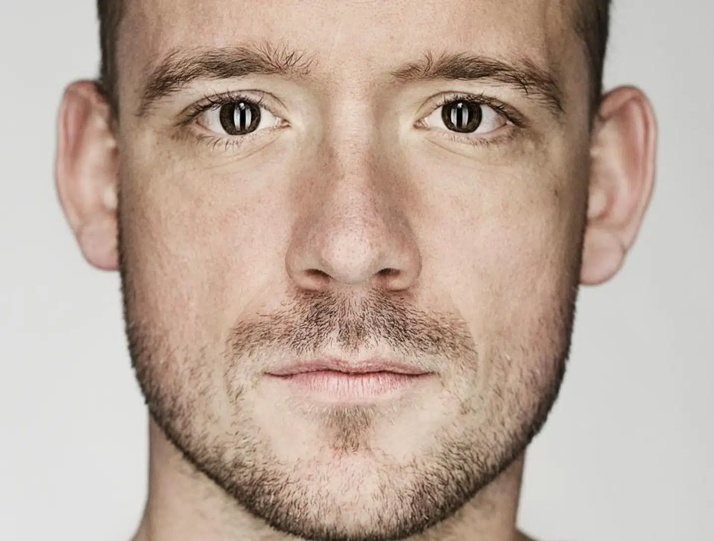 I to et halvt år har Kaspar Astrup Schröder fulgt Medina med sit kamera. Det er nu blevet til filmen og tv-serien ‘Medina’. Pr-foto