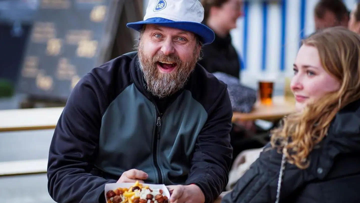 Pølsemixen er tilbage - til stor glæde for de fremmødte fans tilbage på Stadion i Odense.