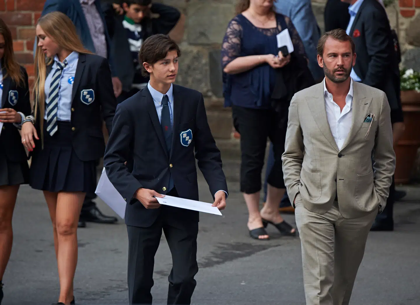 Nikolai er blevet en høj, flot fyr, og pigerne i de lår-korte skoleuniformer sværmede om ham. Nikolai er blevet en høj, flot fyr, og pigerne i de lår-korte skoleuniformer sværmede om ham.