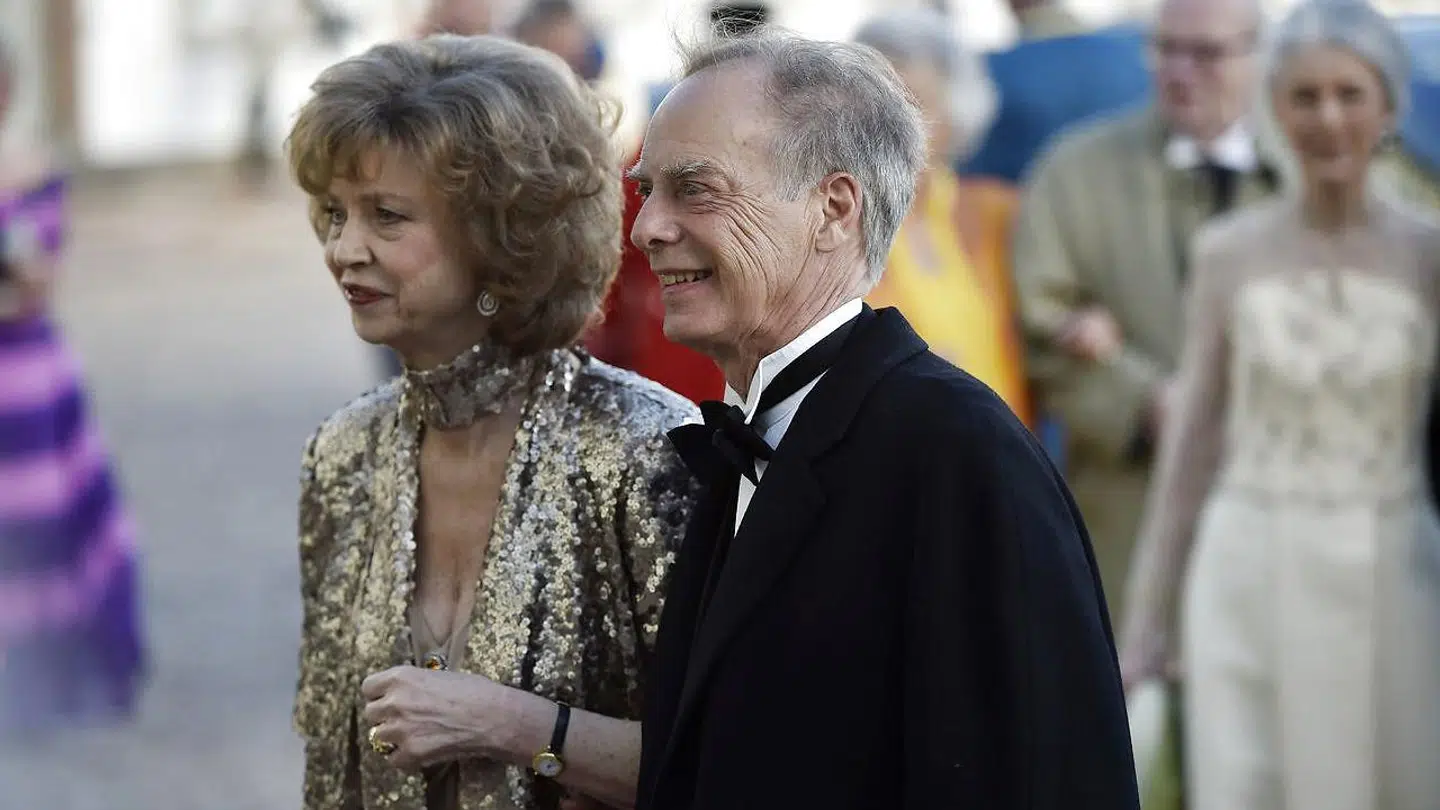 Skuespiller Joen Bille ankommer med sin kone, kunstkritiker og forfatter Bente Scavenius, til dronning Margrethes fødselsdag på Fredensborg Slot i 2015.