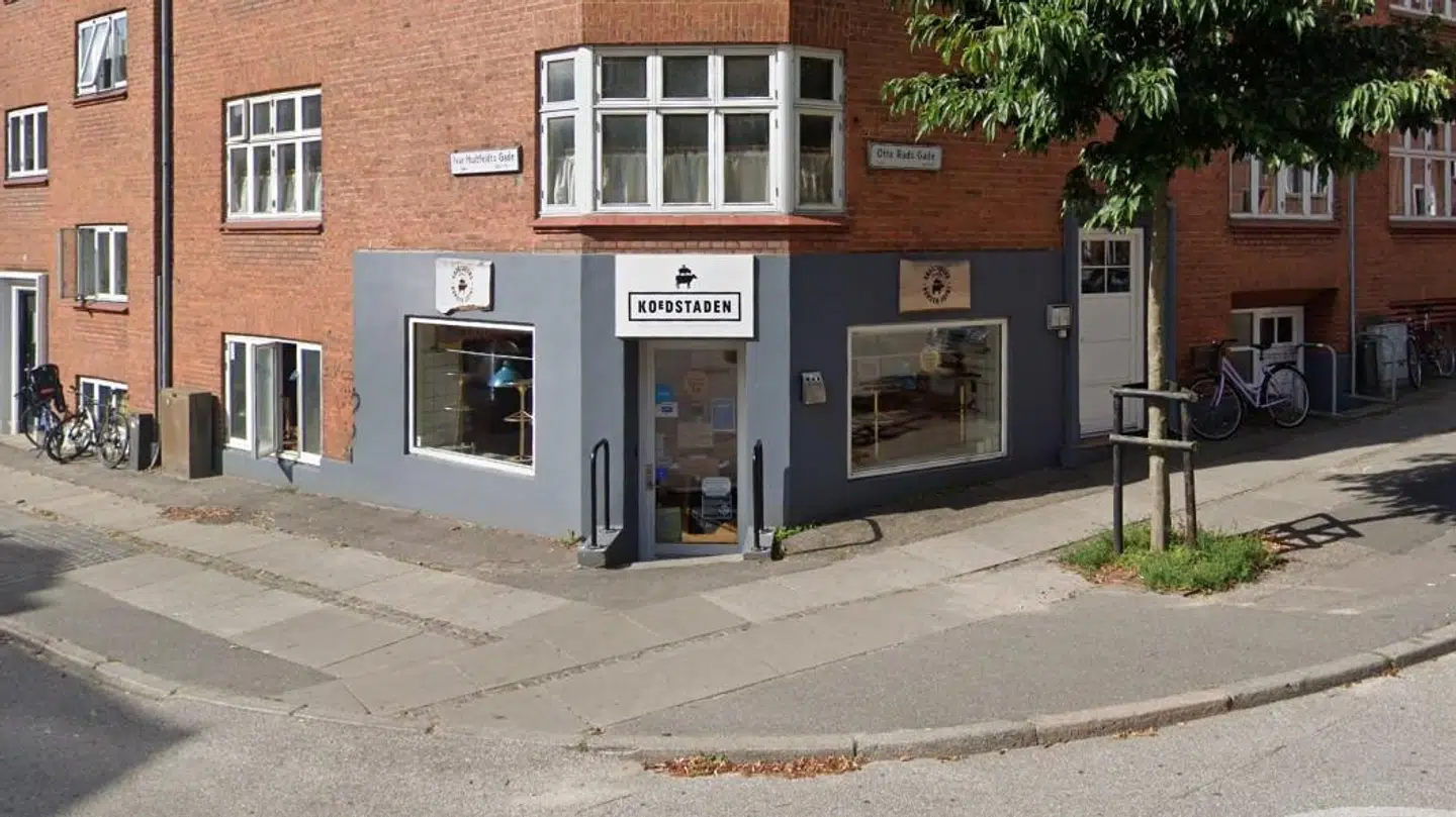 Kødstadens Burger Joint holder til i små lokaler på Trøjborg - men snart rykker de også til midtbyen.