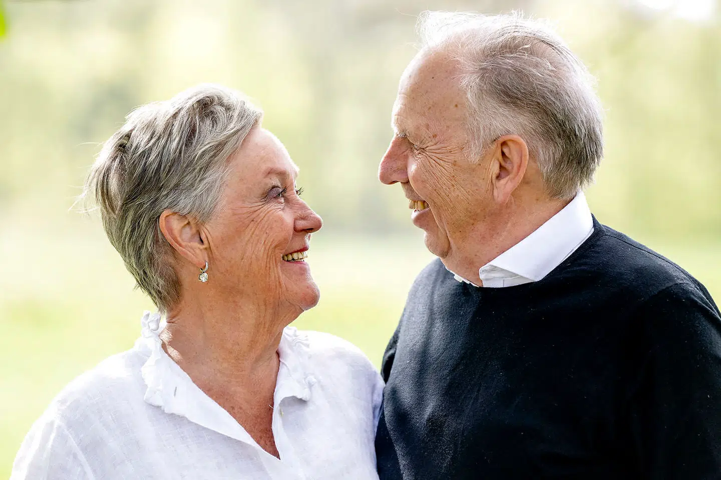 »Vi er lige pjattede og barnagtige og har det fantastisk sjovt sammen. Hold kæft, vi har det hyggeligt,« siger Ilse Wilmot om sin mand gennem 40 år.