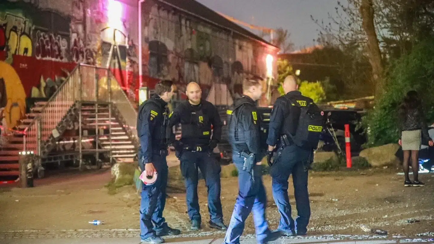 Politiet er fortsat på Christiania.