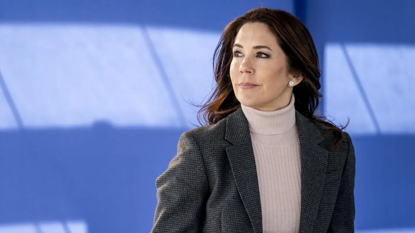 Kronprinsessen arbejder for børns trivsel – men sender sine børn direkte ind i løvens hule.