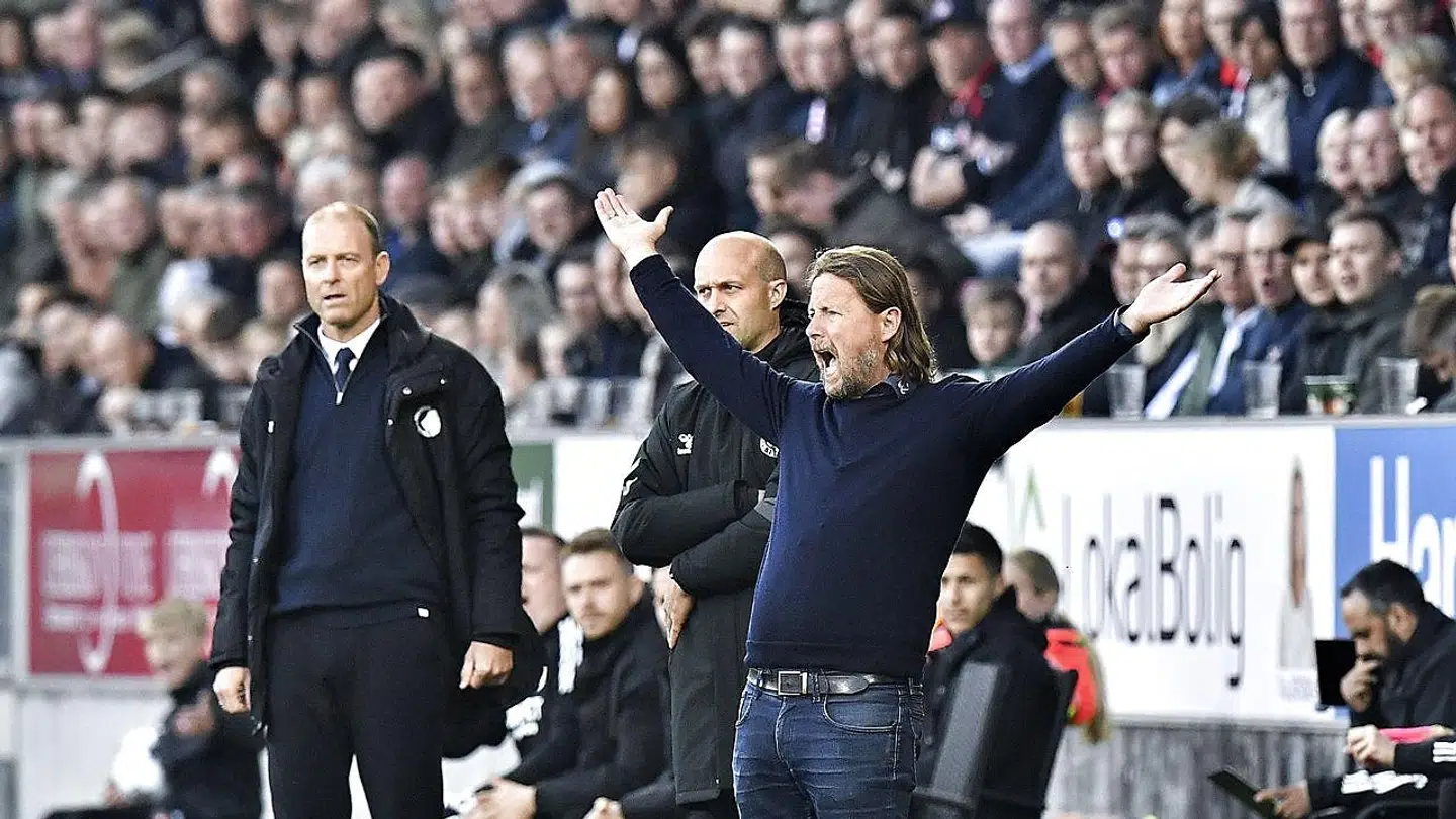 Cheftræner Bo Henriksen , FC Midtjylland og Cheftræner Jes Thorup , FC København. Superligakampen imellem FC Midtjylland og FC København i Herning, søndag den. den. 1 maj 2022. (Foto: Ernst van Norde/Ritzau Scanpix)