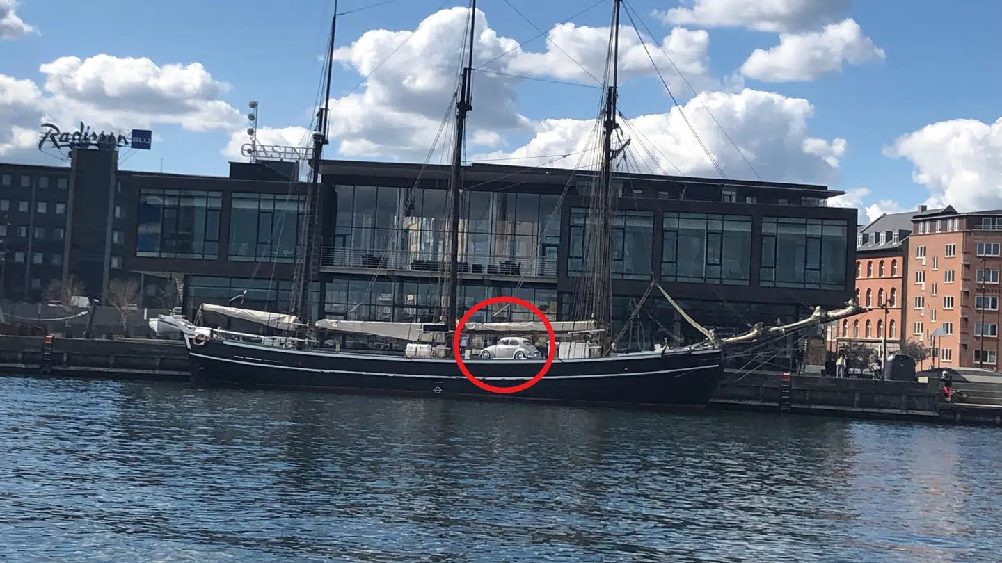 Lis Pejtersen og hendes mand kiggede to gange efter det sjove syn.