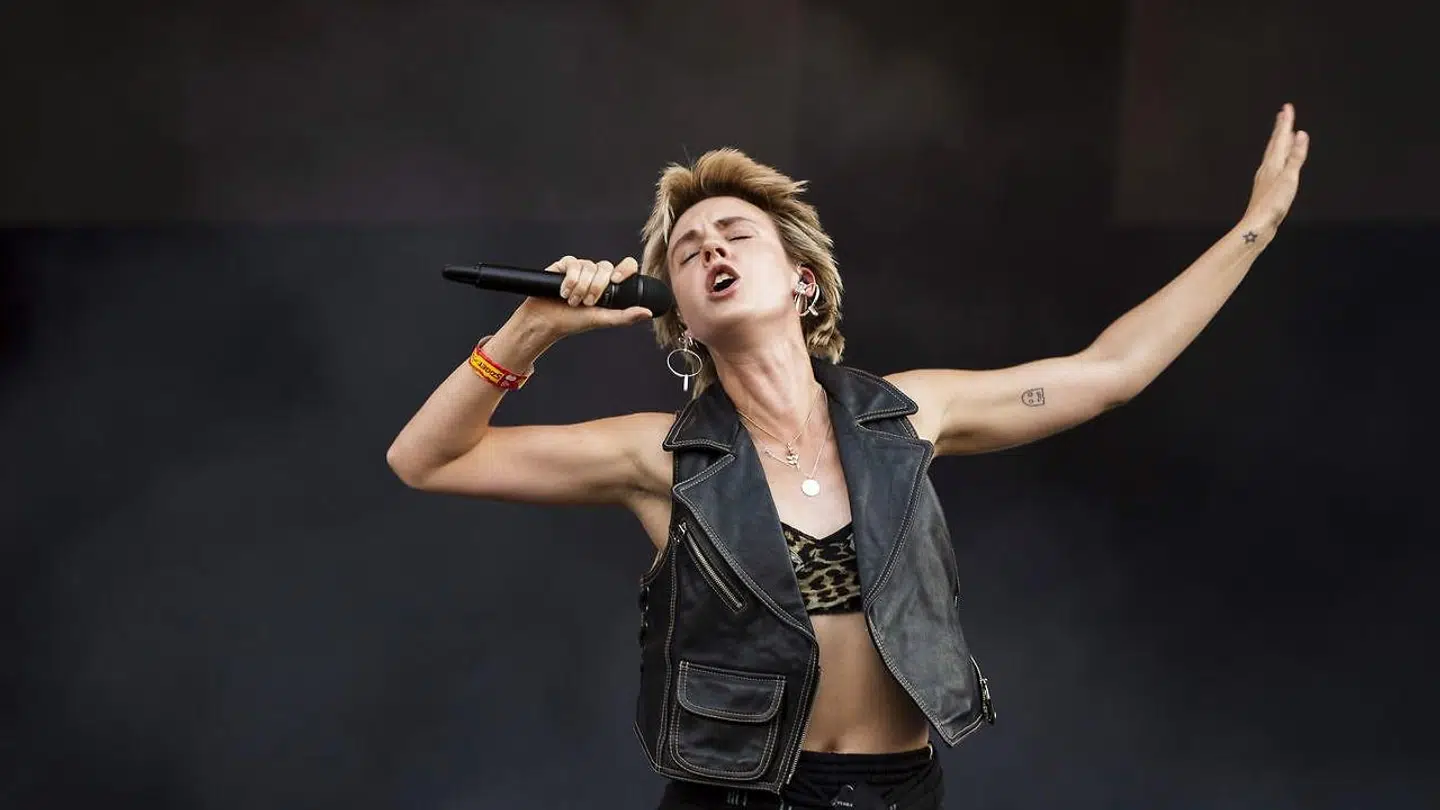Inden coronapandemien optrådte verdensstjernen MØ på festivaler og scener over hele verden. Til sommer skal hun blandt andet optræde på sin fødeø, Fyn, når hun er hovednavn på Tinderbox.