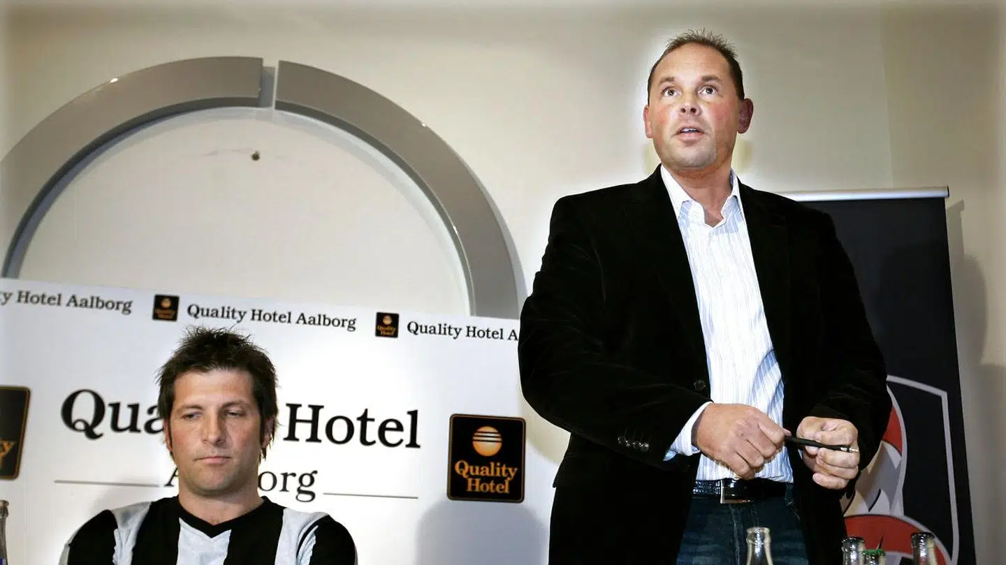 Jesper Skovsgaard trådte i 2006 ind som pengemand og bestyrelsesmedlem i Aalborg DH, der havde Christian Dalmose (tv) som træner.