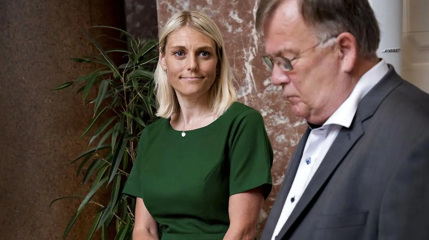 Claus Hjort Frederiksen var i flere medier særdeles kritisk over for Trine Bramsen i forbindelse med hendes håndtering af lækagesagen. Han mener, at det muligvis kan have motiveret regeringen til at foranstalte en sigtelse for landsforræderi imod ham i ren og skær vrede.