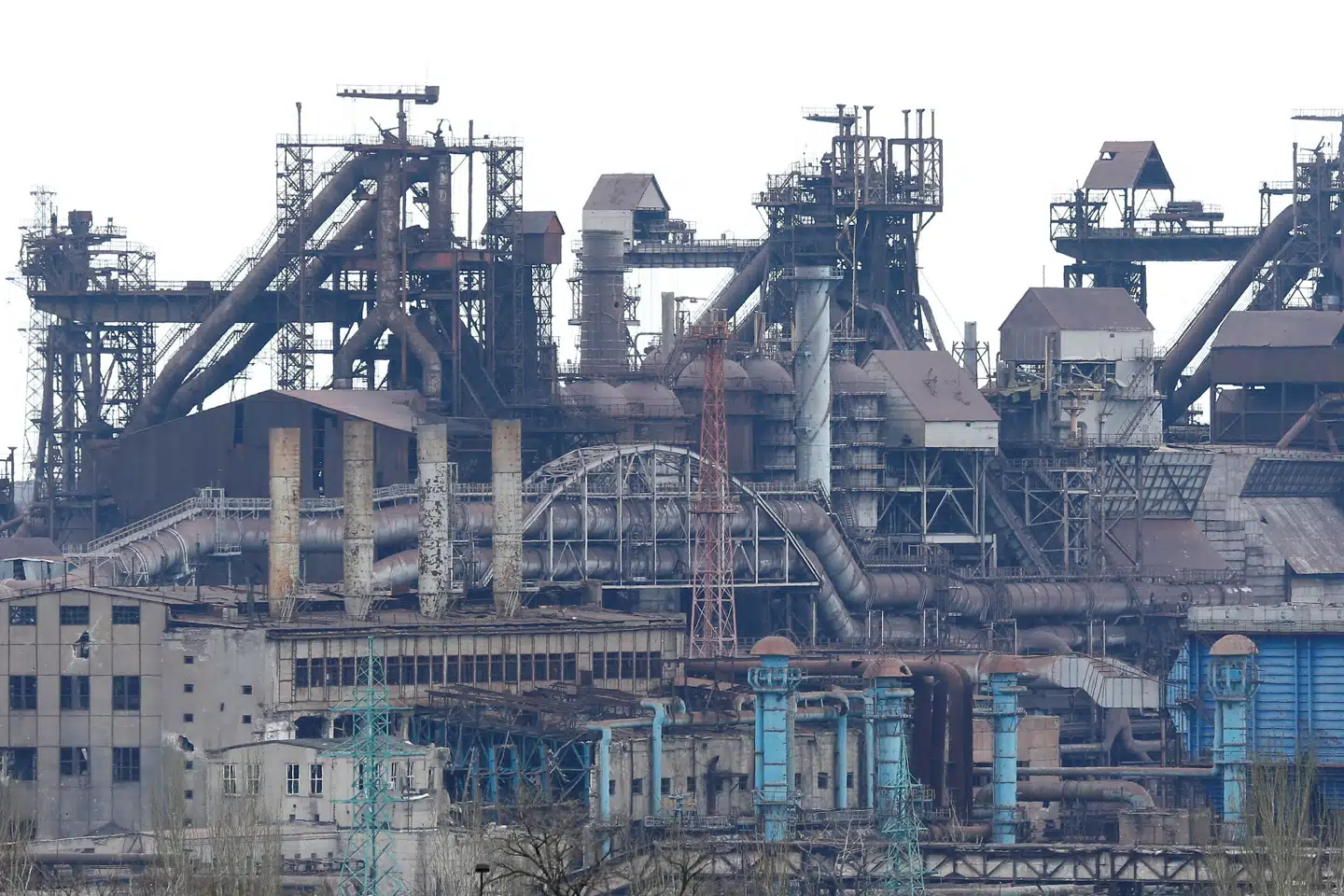Azovstal-stålværket er et enormt industrikompleks på 11 kvadratkilometer. Det er fyldt med underjordiske tunneler og kældre. Alexander Ermochenko/Reuters
