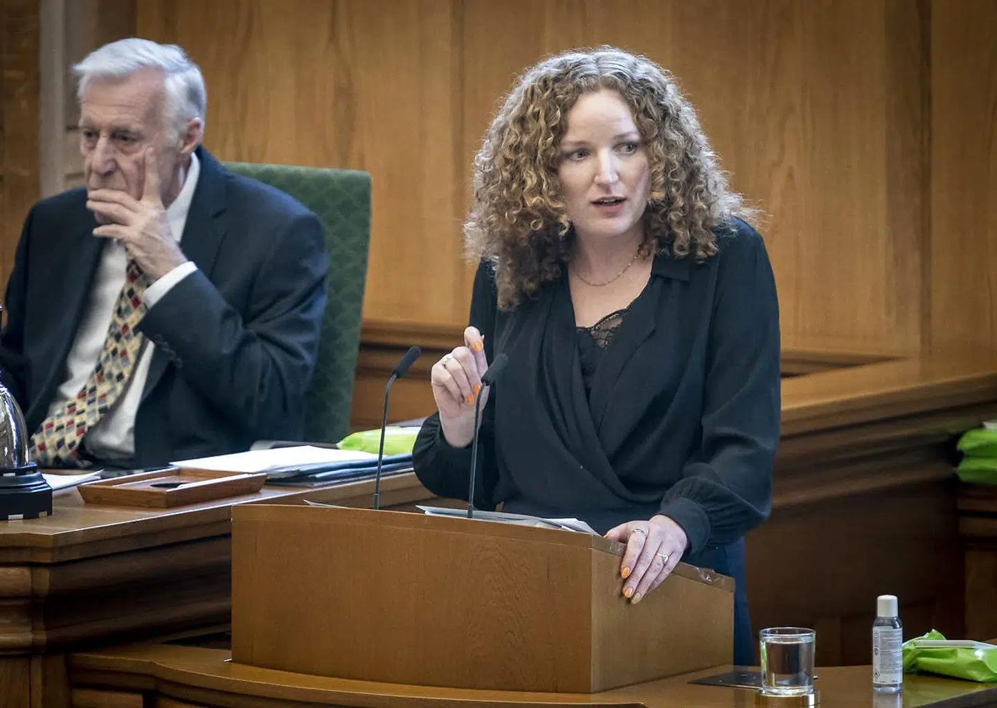 Rosa Lund fra Enhedslisten kræver nu svar fra Socialdemokratiet om Aalborg Portland.